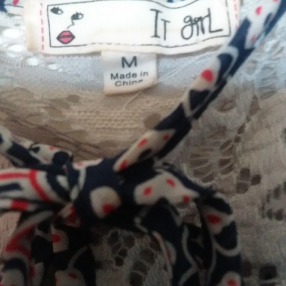 IT GIRL in size medium. - Picture 3 of 4